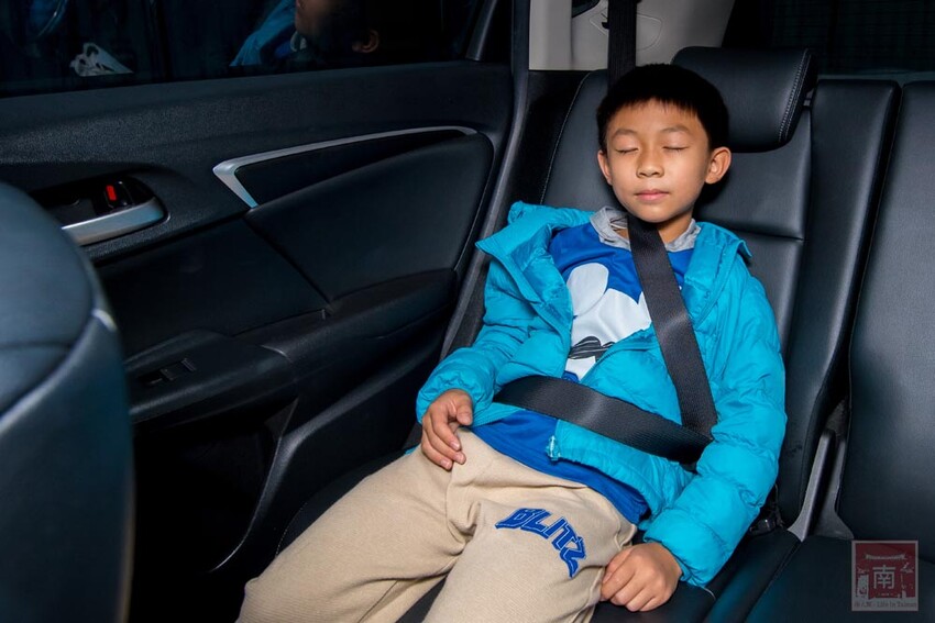 【臺南一日遊】自駕旅遊租車推薦AVIS艾維士租車,就在台南高鐵站附近超方便,提供免費高鐵至租車處來回接駁~AVIS艾維士租車 - 南人幫