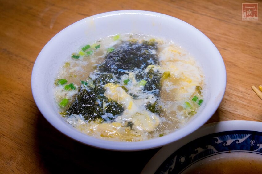 【臺南一日遊】自駕旅遊租車推薦AVIS艾維士租車,就在台南高鐵站附近超方便,提供免費高鐵至租車處來回接駁~AVIS艾維士租車 - 南人幫