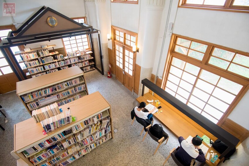 【臺南一日遊】自駕旅遊租車推薦AVIS艾維士租車,就在台南高鐵站附近超方便,提供免費高鐵至租車處來回接駁~AVIS艾維士租車 - 南人幫