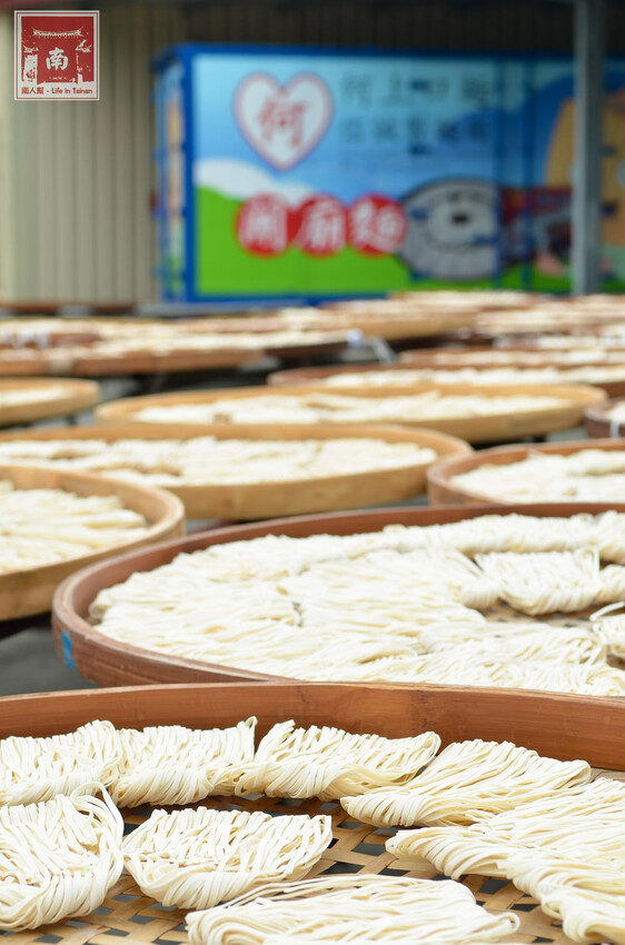 【臺南一日遊】自駕旅遊租車推薦AVIS艾維士租車,就在台南高鐵站附近超方便,提供免費高鐵至租車處來回接駁~AVIS艾維士租車 - 南人幫