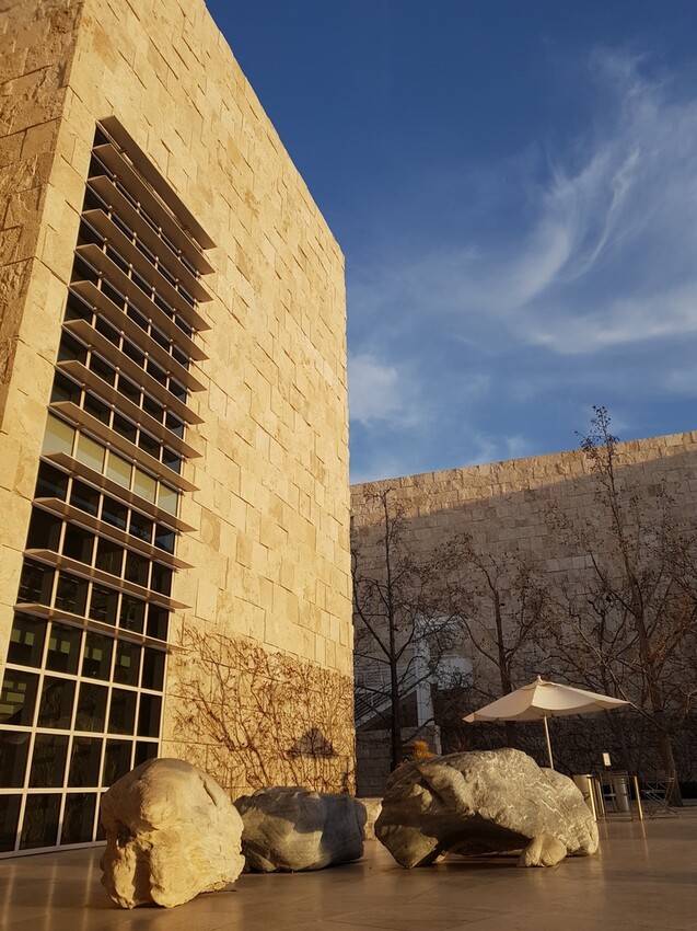 20180211_170347.jpg - 【美國】洛杉磯蓋蒂中心(Getty Center)可俯瞰洛杉磯全景。賞夕陽觀夜景