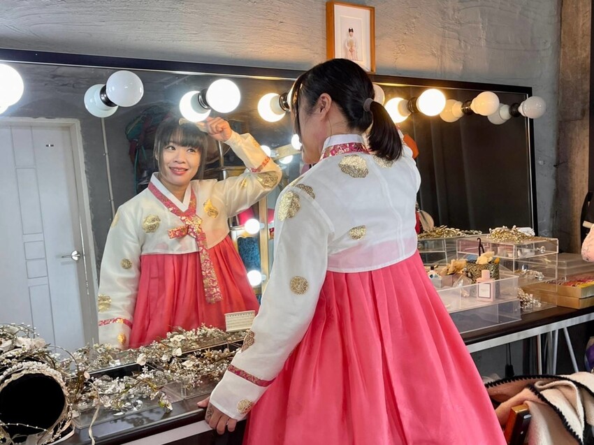 4006.jpg - 【韓國.釜山】HANBOK IT HOUSE韓服咖啡廳+租借韓服15000韓元限時兩小時贈一杯咖啡