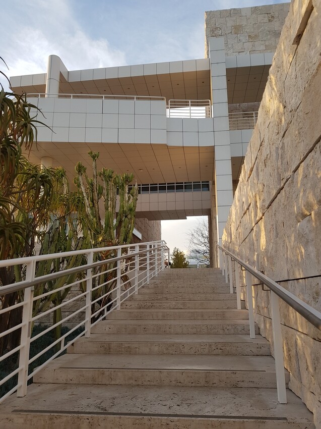 20180211_171054.jpg - 【美國】洛杉磯蓋蒂中心(Getty Center)可俯瞰洛杉磯全景。賞夕陽觀夜景