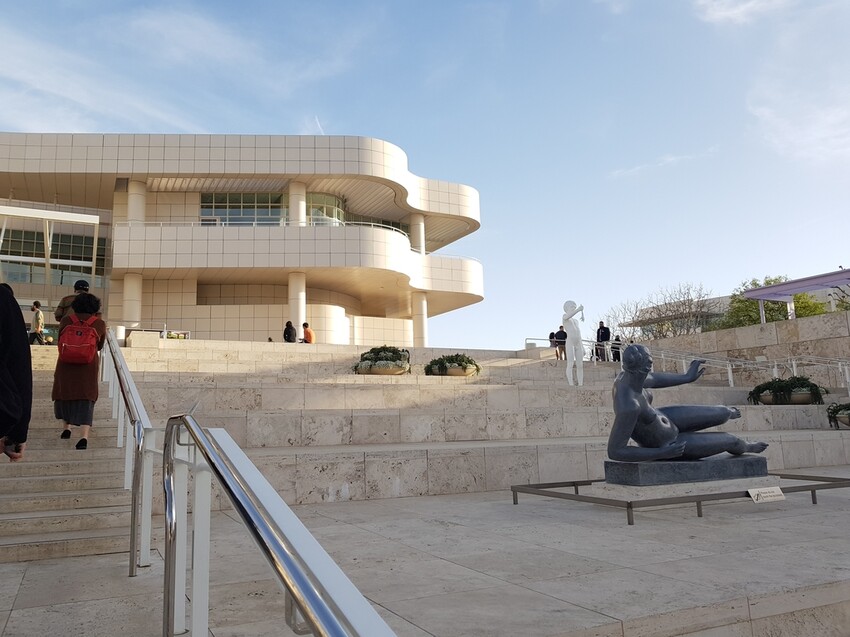 20180211_163721.jpg - 【美國】洛杉磯蓋蒂中心(Getty Center)可俯瞰洛杉磯全景。賞夕陽觀夜景
