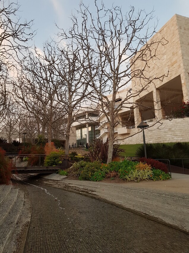 20180211_173109.jpg - 【美國】洛杉磯蓋蒂中心(Getty Center)可俯瞰洛杉磯全景。賞夕陽觀夜景