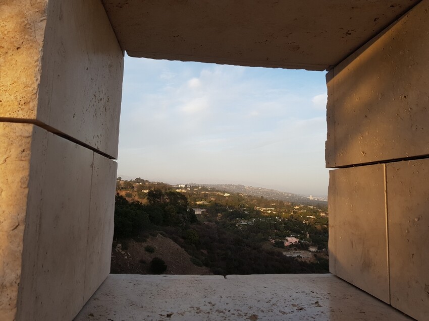 20180211_171105.jpg - 【美國】洛杉磯蓋蒂中心(Getty Center)可俯瞰洛杉磯全景。賞夕陽觀夜景
