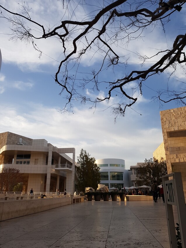 20180211_170229.jpg - 【美國】洛杉磯蓋蒂中心(Getty Center)可俯瞰洛杉磯全景。賞夕陽觀夜景