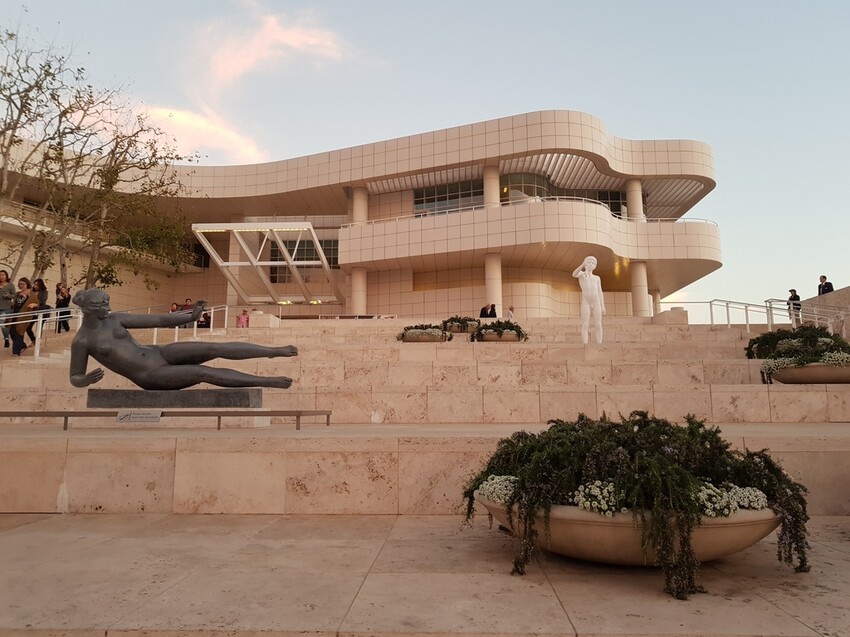 20180211_173812.jpg - 【美國】洛杉磯蓋蒂中心(Getty Center)可俯瞰洛杉磯全景。賞夕陽觀夜景