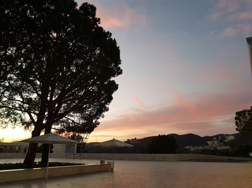 20180211_174523.jpg - 【美國】洛杉磯蓋蒂中心(Getty Center)可俯瞰洛杉磯全景。賞夕陽觀夜景