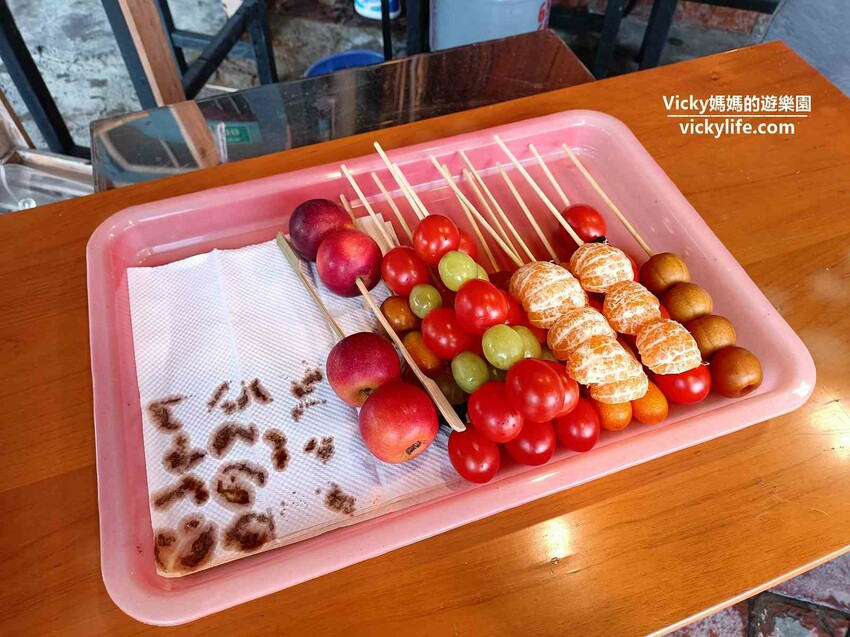 超浪漫的賓果連線遊戲，一定要「我們」一起，一起吃喝玩樂才可以！