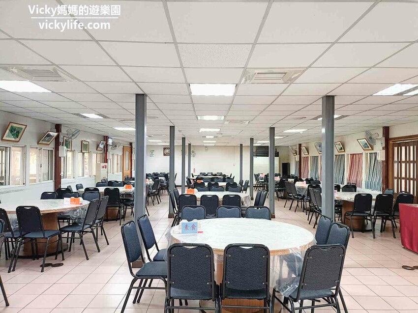 這座農場竟然有4個大安森林公園大，不僅可以騎馬射箭，還可以看特技秀，再來玩腳踏船練體力，想要在大草原上滾來滾去享受大自然也沒問題