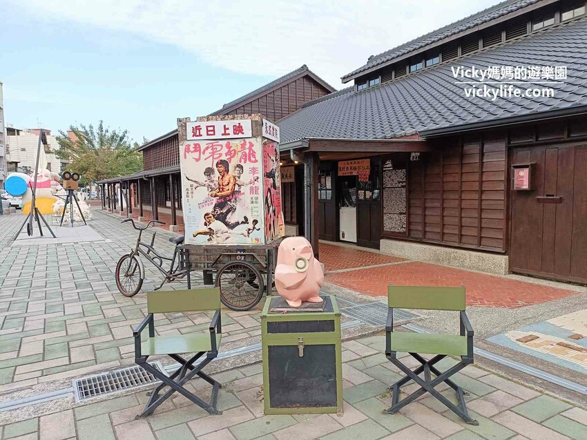 超浪漫的賓果連線遊戲，一定要「我們」一起，一起吃喝玩樂才可以！