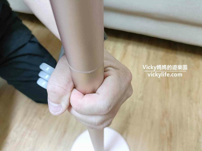 生活值得更美好！吹風機推薦|懶人吹髮救星meekee小嵐立式吹風機：可以一心兩用的吹風機，邊追劇邊吹頭髮超省時不費力 @Vicky 媽媽的遊樂園