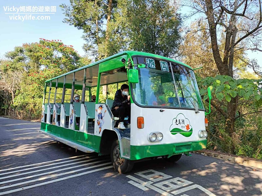 這座農場竟然有4個大安森林公園大，不僅可以騎馬射箭，還可以看特技秀，再來玩腳踏船練體力，想要在大草原上滾來滾去享受大自然也沒問題