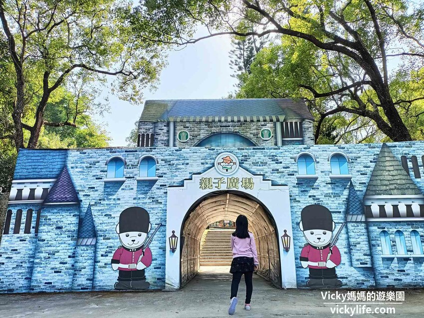 這座農場竟然有4個大安森林公園大，不僅可以騎馬射箭，還可以看特技秀，再來玩腳踏船練體力，想要在大草原上滾來滾去享受大自然也沒問題