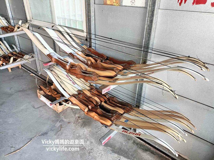 這座農場竟然有4個大安森林公園大，不僅可以騎馬射箭，還可以看特技秀，再來玩腳踏船練體力，想要在大草原上滾來滾去享受大自然也沒問題