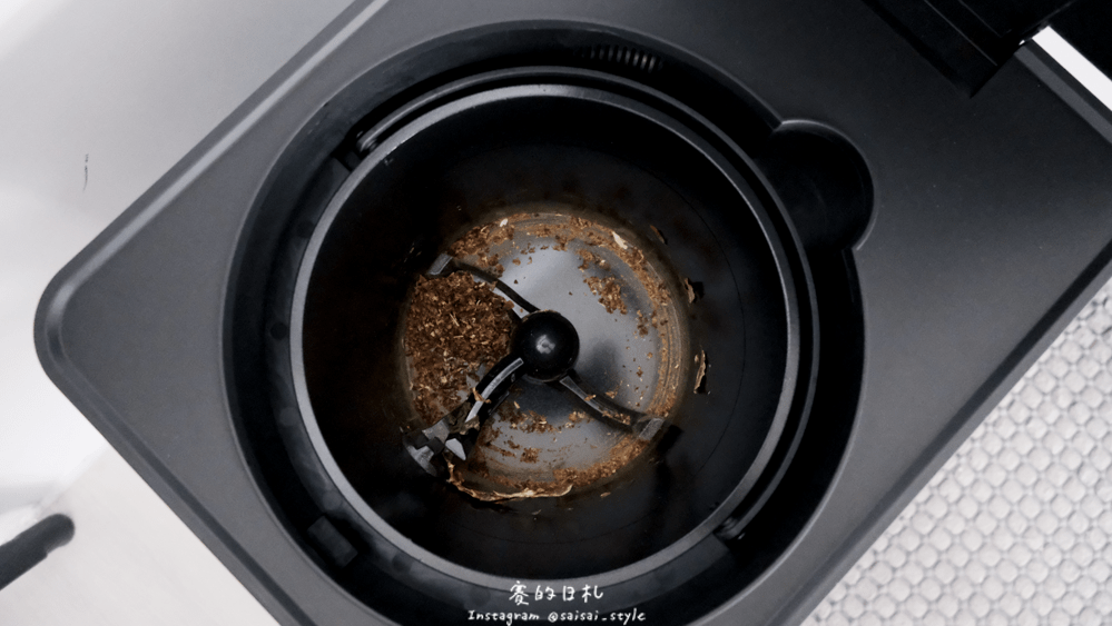 GPLUS 廚餘達人 家用廚餘乾燥機 獨家防潮底座、抗 UV 機身減少廚餘體積活性碳濾心-23-min.png