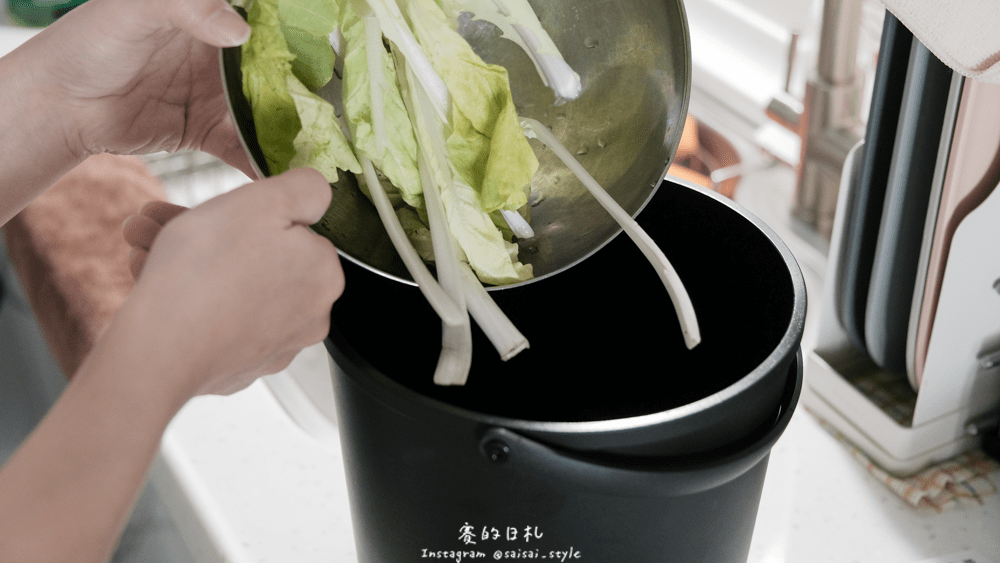 GPLUS 廚餘達人 家用廚餘乾燥機 獨家防潮底座、抗 UV 機身減少廚餘體積活性碳濾心-17-min.png