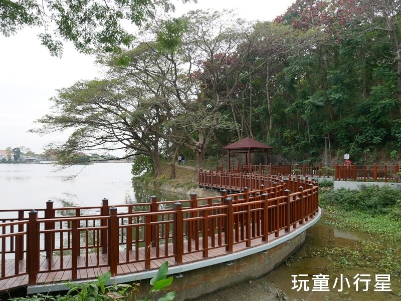 台南景點｜新化虎頭埤風景區特色遊戲場｜台南親山步道＆親子腳踏車道＆看鴨鵝