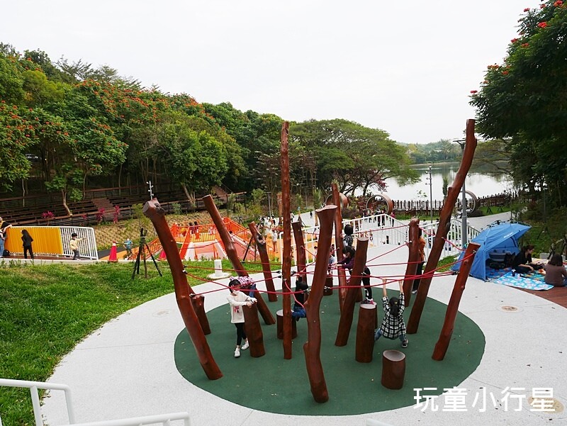 台南景點｜新化虎頭埤風景區特色遊戲場｜台南親山步道＆親子腳踏車道＆看鴨鵝