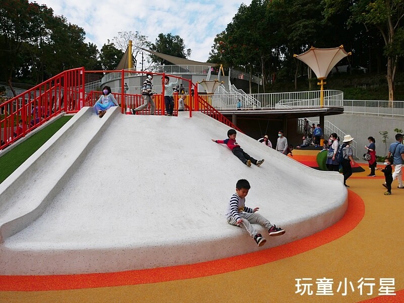 台南景點｜新化虎頭埤風景區特色遊戲場｜台南親山步道＆親子腳踏車道＆看鴨鵝