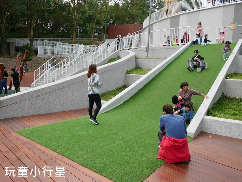 台南景點｜新化虎頭埤風景區特色遊戲場｜台南親山步道＆親子腳踏車道＆看鴨鵝