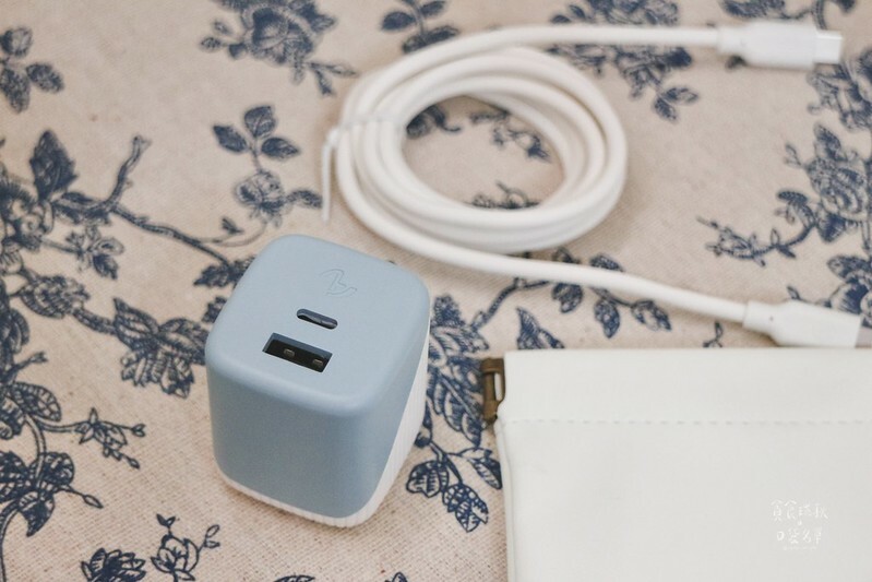 好物推薦｜品質與質感兼具的可愛快充組合｜Allite B2 32w氮化鎵雙孔快充｜OneMore