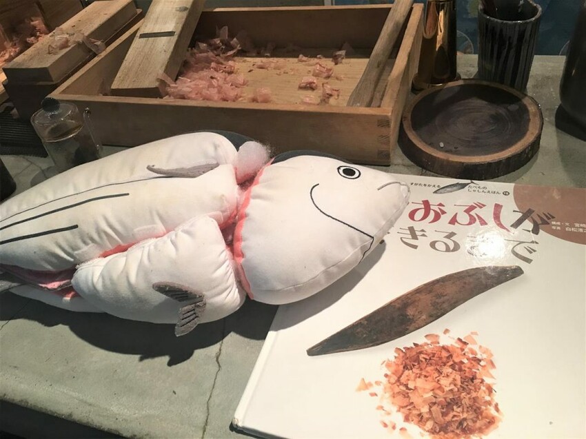 涉谷超人氣柴魚片飯專門店,用一千日幣享受美味早餐並重新認識日本料理?! – かつお食堂