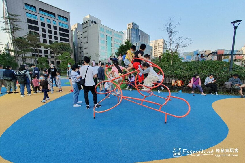 大港墘公園攀爬架