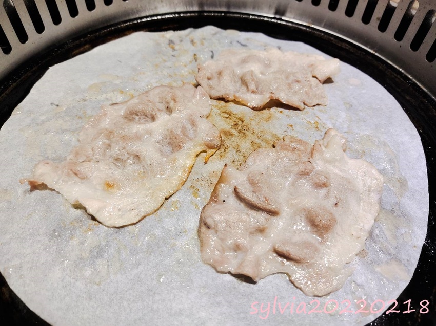 金大鋤壽喜燒,火烤兩吃。