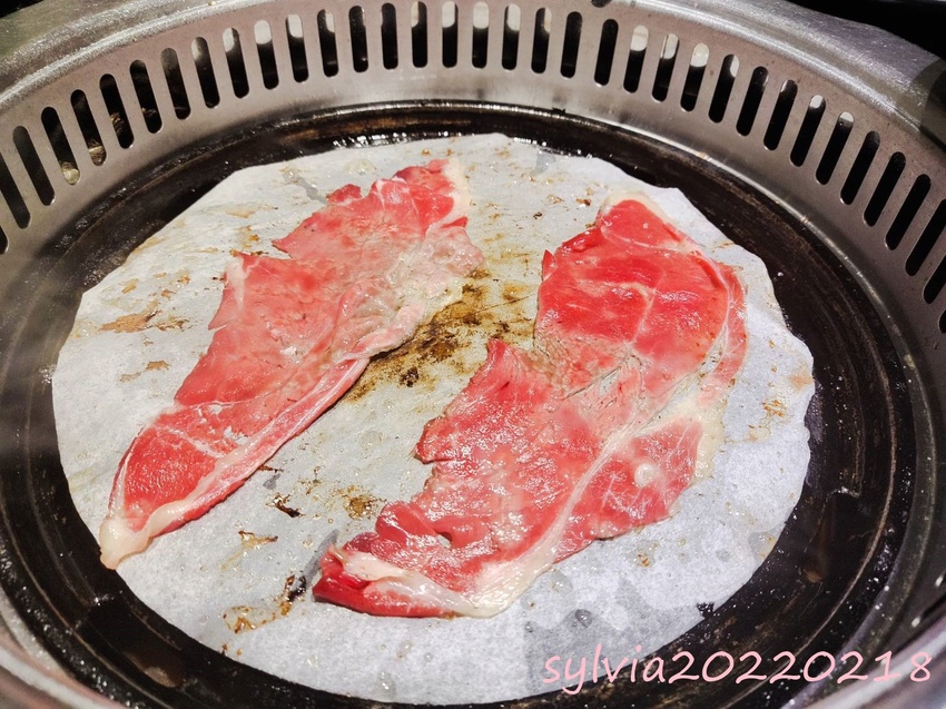 金大鋤壽喜燒,火烤兩吃。