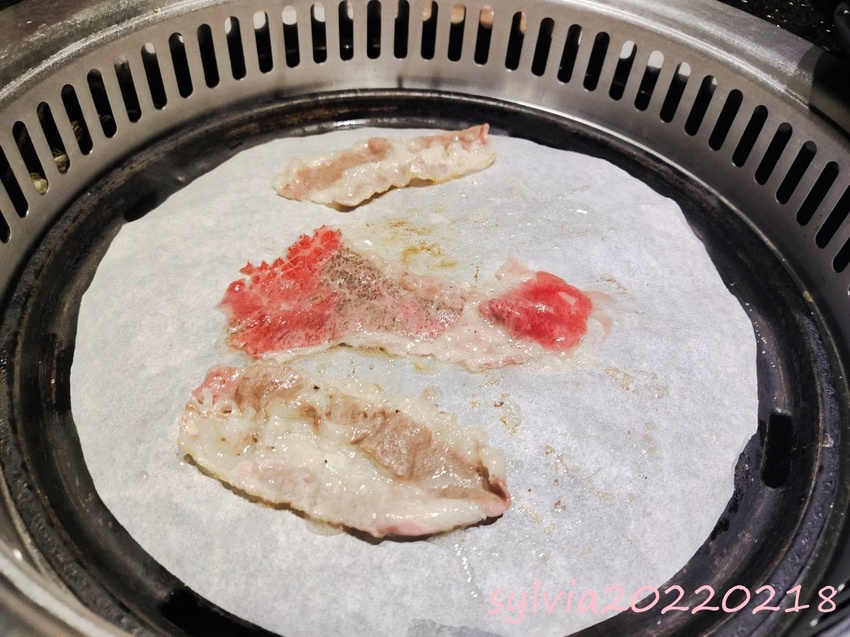 金大鋤壽喜燒,火烤兩吃。