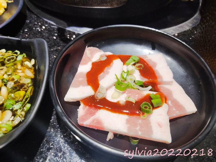 金大鋤壽喜燒,火烤兩吃。