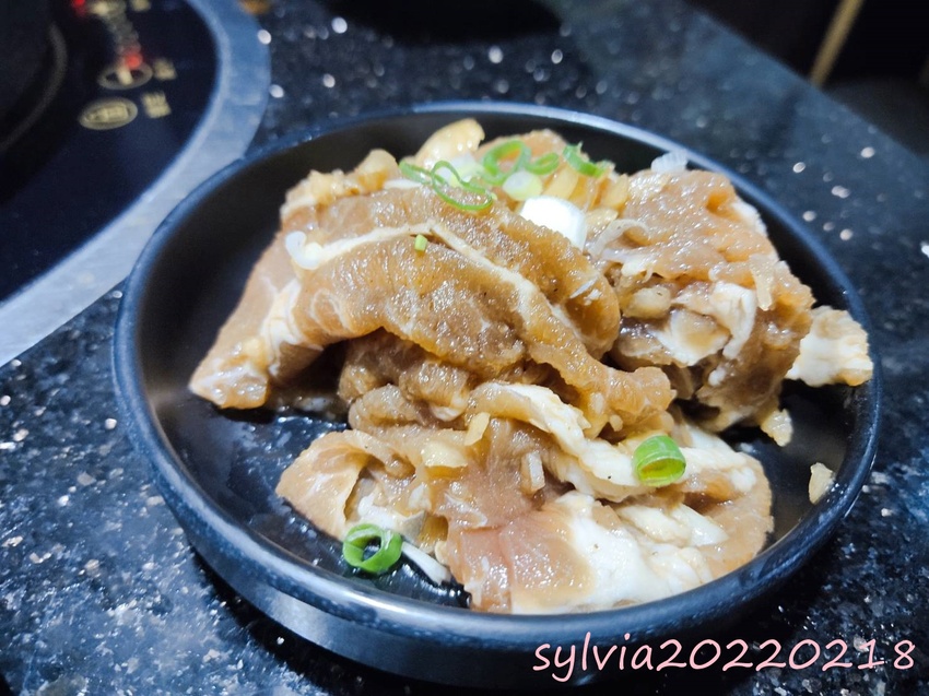 金大鋤壽喜燒,火烤兩吃。