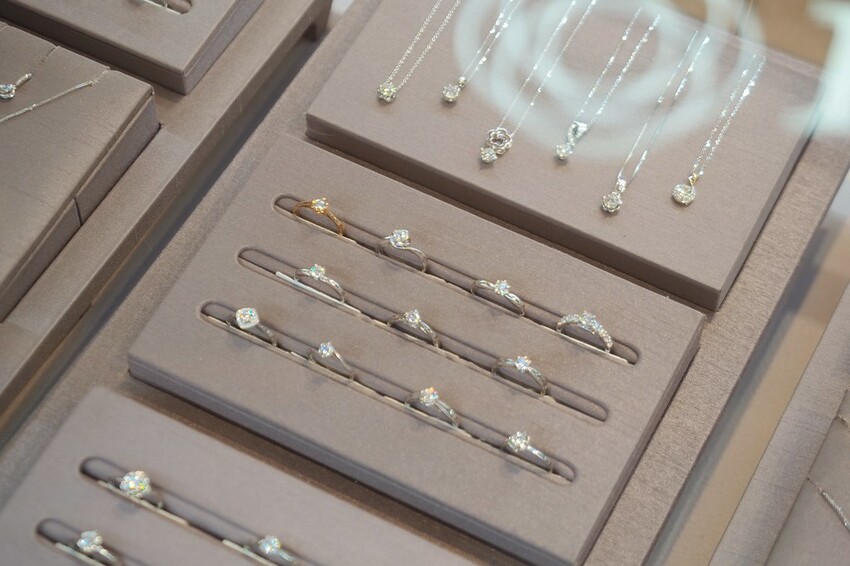 【桃園/中壢景點】情人節送禮免煩惱！大江購物中心市集好物一應俱全，盡享口福眼福，購好購滿購有食力！