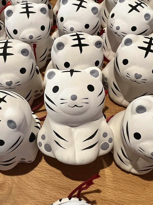 【亞洲，日本，京都】勝林寺（毘沙門堂勝林寺），超美的花手水舍，小巧的楓紅庭院，絕對是網美拍照聖地。（