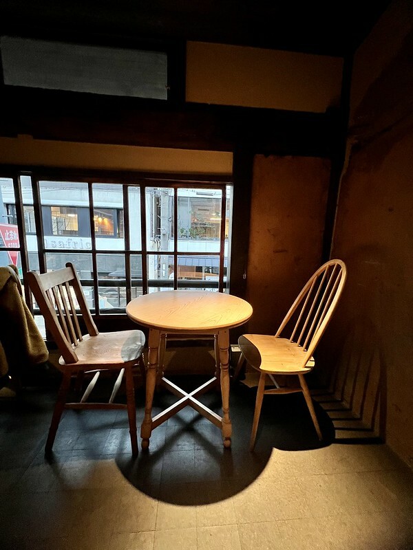 【亞洲,日本,京都】六角 藍瓶咖啡(Blue Bottle Coffee)讓百年歷史的「辻森自行車商會」變身成為老屋咖