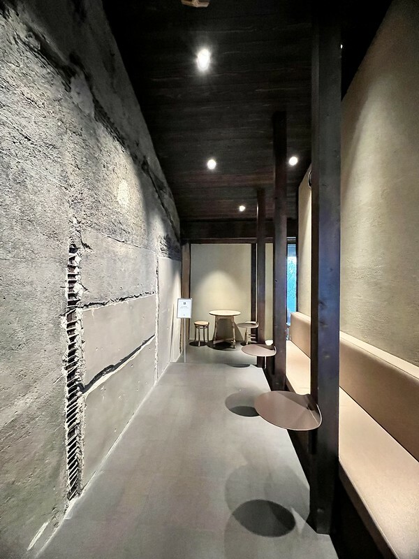 【亞洲,日本,京都】六角 藍瓶咖啡(Blue Bottle Coffee)讓百年歷史的「辻森自行車商會」變身成為老屋咖