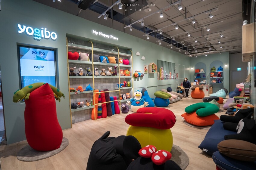 大江國際購物中心Metro walk～桃園青埔必逛購物中心，2023情人節餐廳推薦、桃園賀歲市集一定要帶全家來逛逛