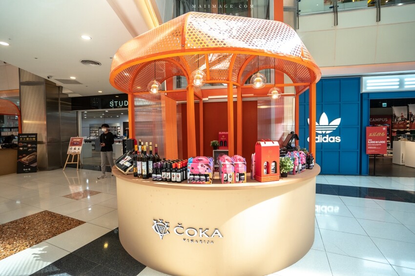 大江國際購物中心Metro walk～桃園青埔必逛購物中心，2023情人節餐廳推薦、桃園賀歲市集一定要帶全家來逛逛