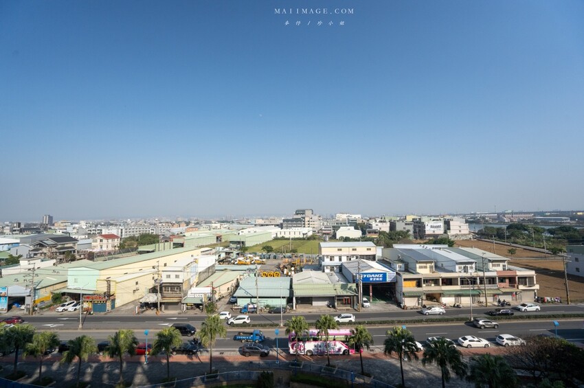 大江國際購物中心Metro walk～桃園青埔必逛購物中心，2023情人節餐廳推薦、桃園賀歲市集一定要帶全家來逛逛