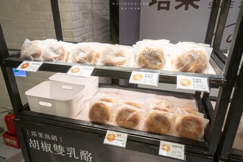 大江國際購物中心Metro walk～桃園青埔必逛購物中心，2023情人節餐廳推薦、桃園賀歲市集一定要帶全家來逛逛