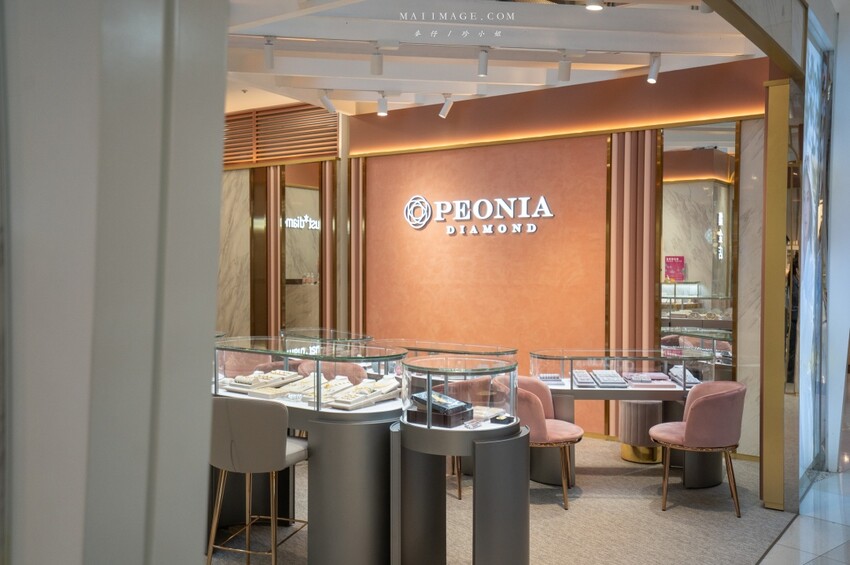 大江國際購物中心Metro walk～桃園青埔必逛購物中心，2023情人節餐廳推薦、桃園賀歲市集一定要帶全家來逛逛