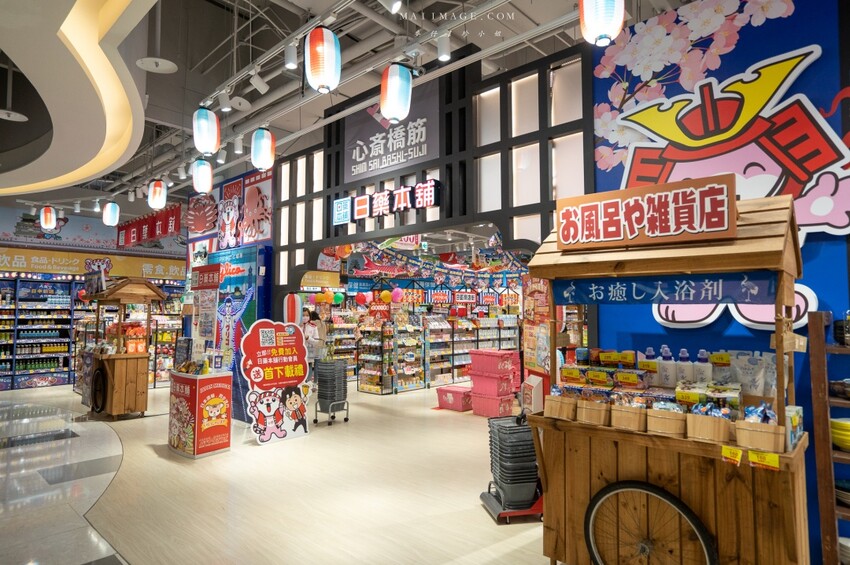 大江國際購物中心Metro walk～桃園青埔必逛購物中心，2023情人節餐廳推薦、桃園賀歲市集一定要帶全家來逛逛