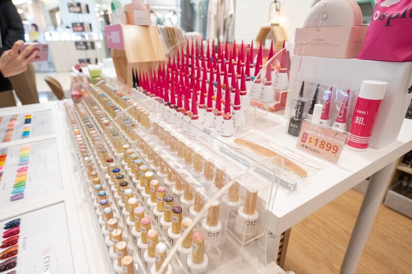 大江國際購物中心Metro walk～桃園青埔必逛購物中心，2023情人節餐廳推薦、桃園賀歲市集一定要帶全家來逛逛