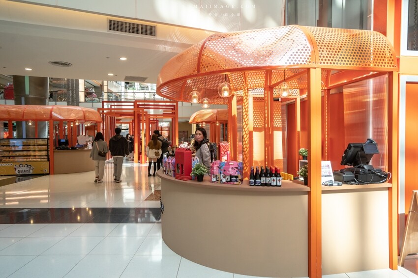 大江國際購物中心Metro walk～桃園青埔必逛購物中心，2023情人節餐廳推薦、桃園賀歲市集一定要帶全家來逛逛