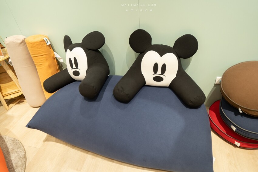 大江國際購物中心Metro walk～桃園青埔必逛購物中心，2023情人節餐廳推薦、桃園賀歲市集一定要帶全家來逛逛