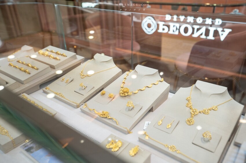 大江國際購物中心Metro walk～桃園青埔必逛購物中心，2023情人節餐廳推薦、桃園賀歲市集一定要帶全家來逛逛