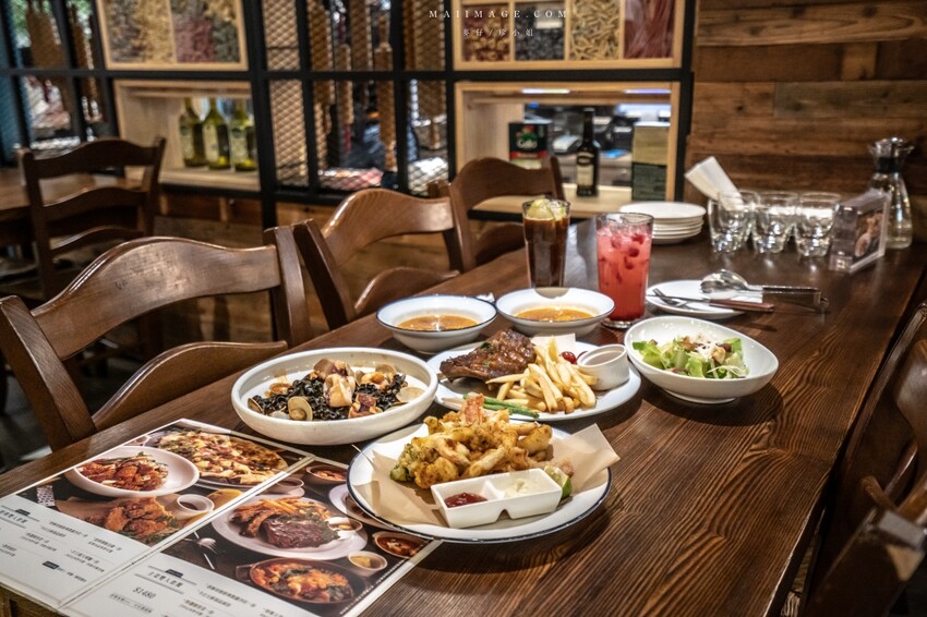 大江國際購物中心Metro walk～桃園青埔必逛購物中心，2023情人節餐廳推薦、桃園賀歲市集一定要帶全家來逛逛