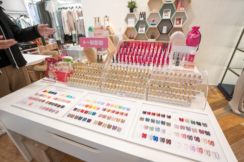 大江國際購物中心Metro walk～桃園青埔必逛購物中心，2023情人節餐廳推薦、桃園賀歲市集一定要帶全家來逛逛